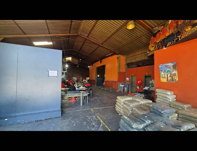 950M² WAREHOUSE FOR SALE IN HUGHES